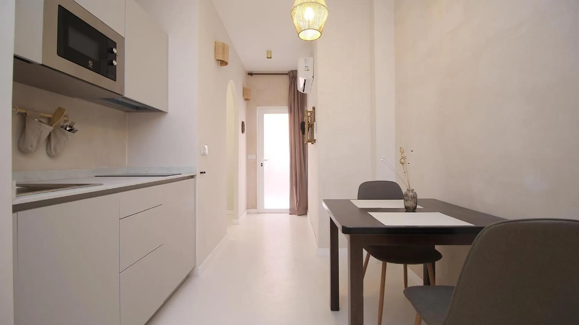 Apartment Banda Del Mar Beach By Del Parque Flats Málaga